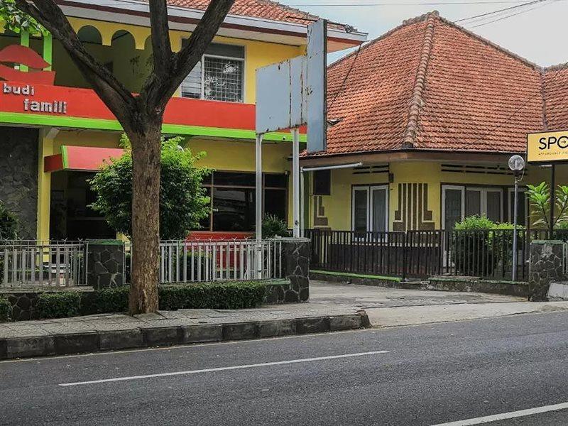 Oyo Life 1708 Hotel Budi Famili 1 Syariah Ciamis Dış mekan fotoğraf