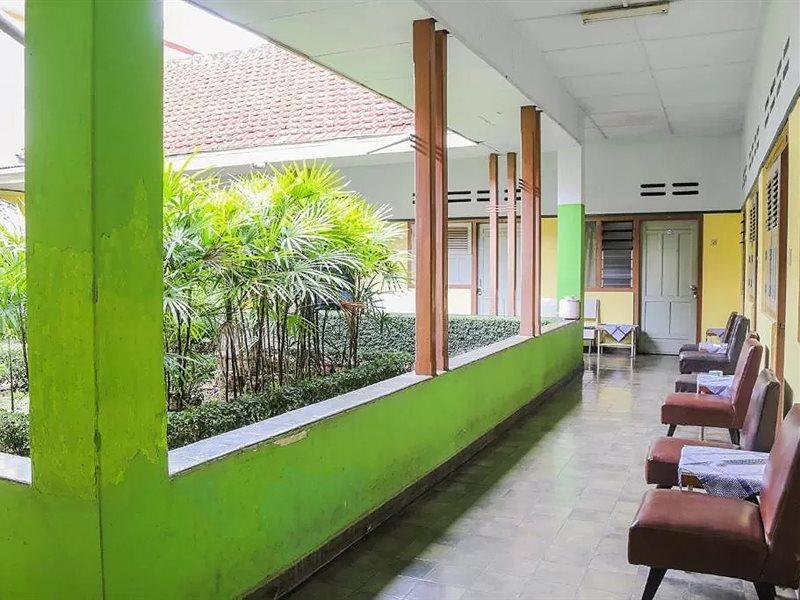 Oyo Life 1708 Hotel Budi Famili 1 Syariah Ciamis Dış mekan fotoğraf