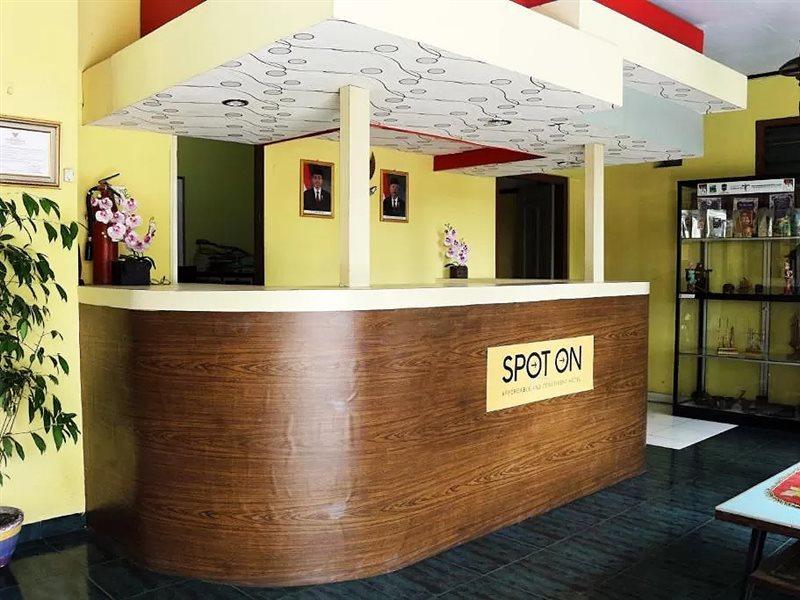 Oyo Life 1708 Hotel Budi Famili 1 Syariah Ciamis Dış mekan fotoğraf