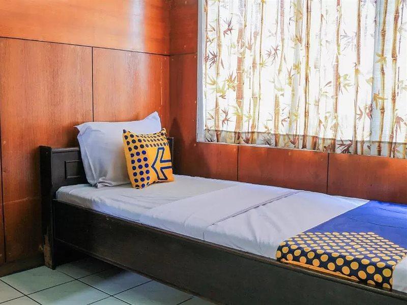 Oyo Life 1708 Hotel Budi Famili 1 Syariah Ciamis Dış mekan fotoğraf