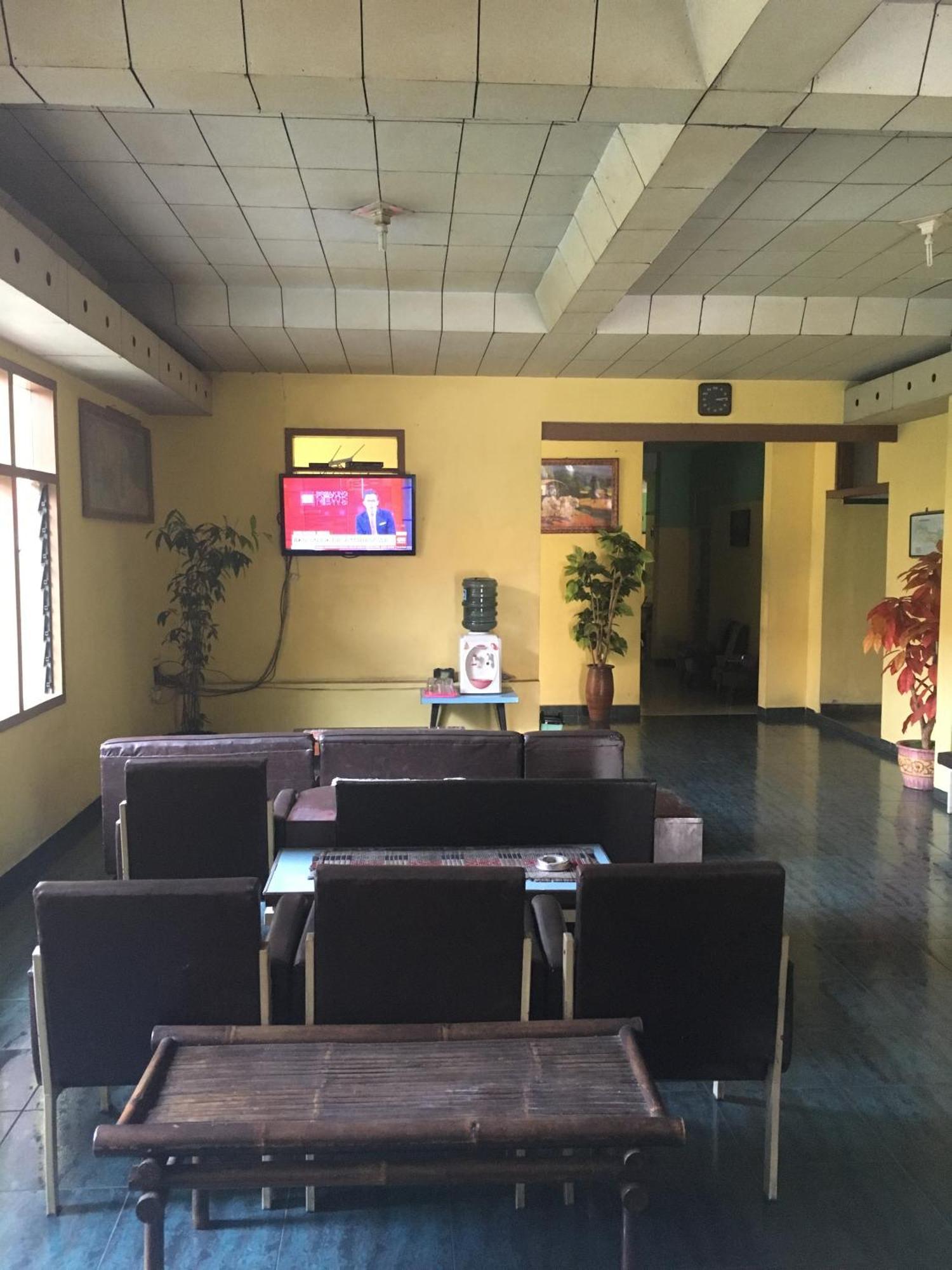 Oyo Life 1708 Hotel Budi Famili 1 Syariah Ciamis Dış mekan fotoğraf
